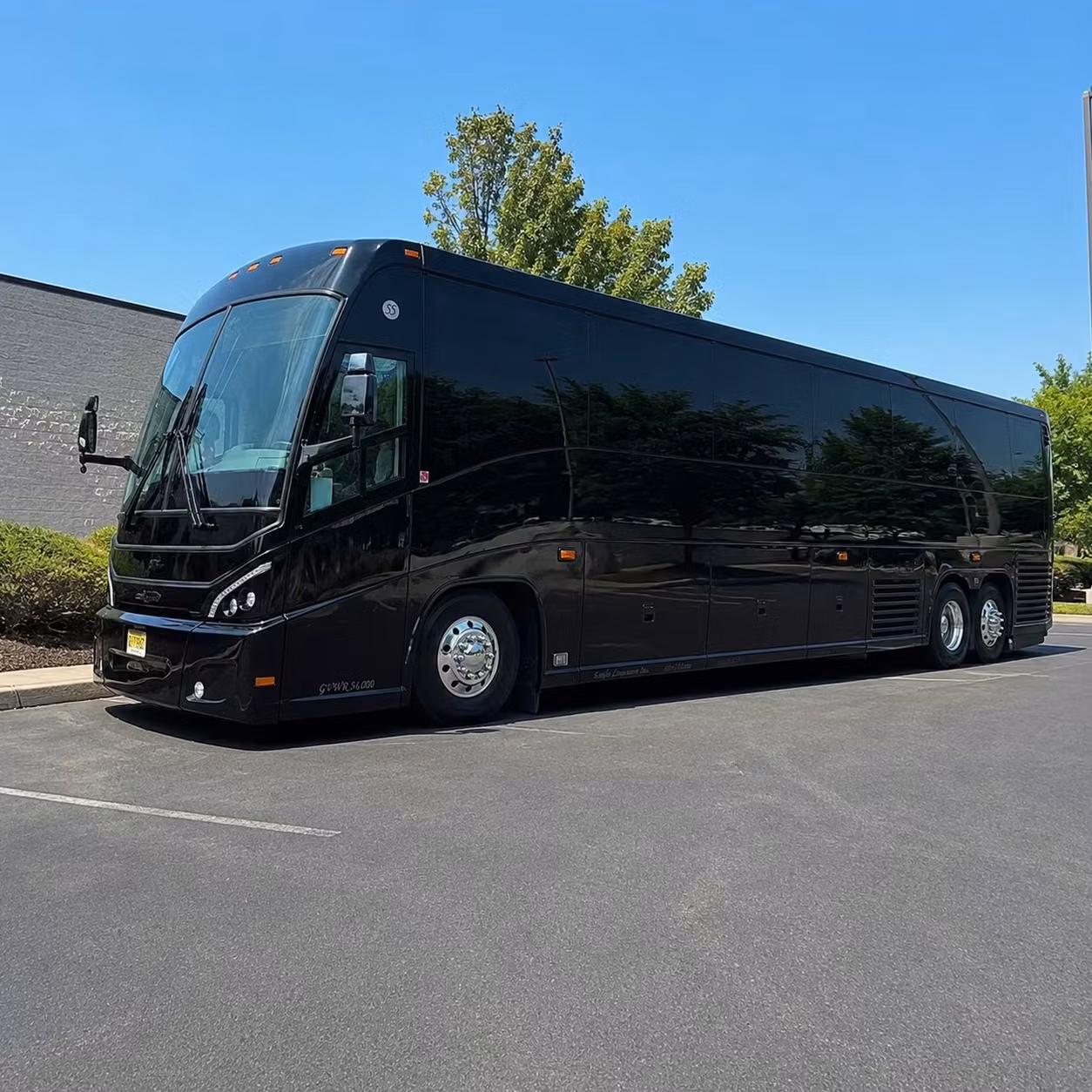 airport transfers and off site parking shuttles for blaine businesses